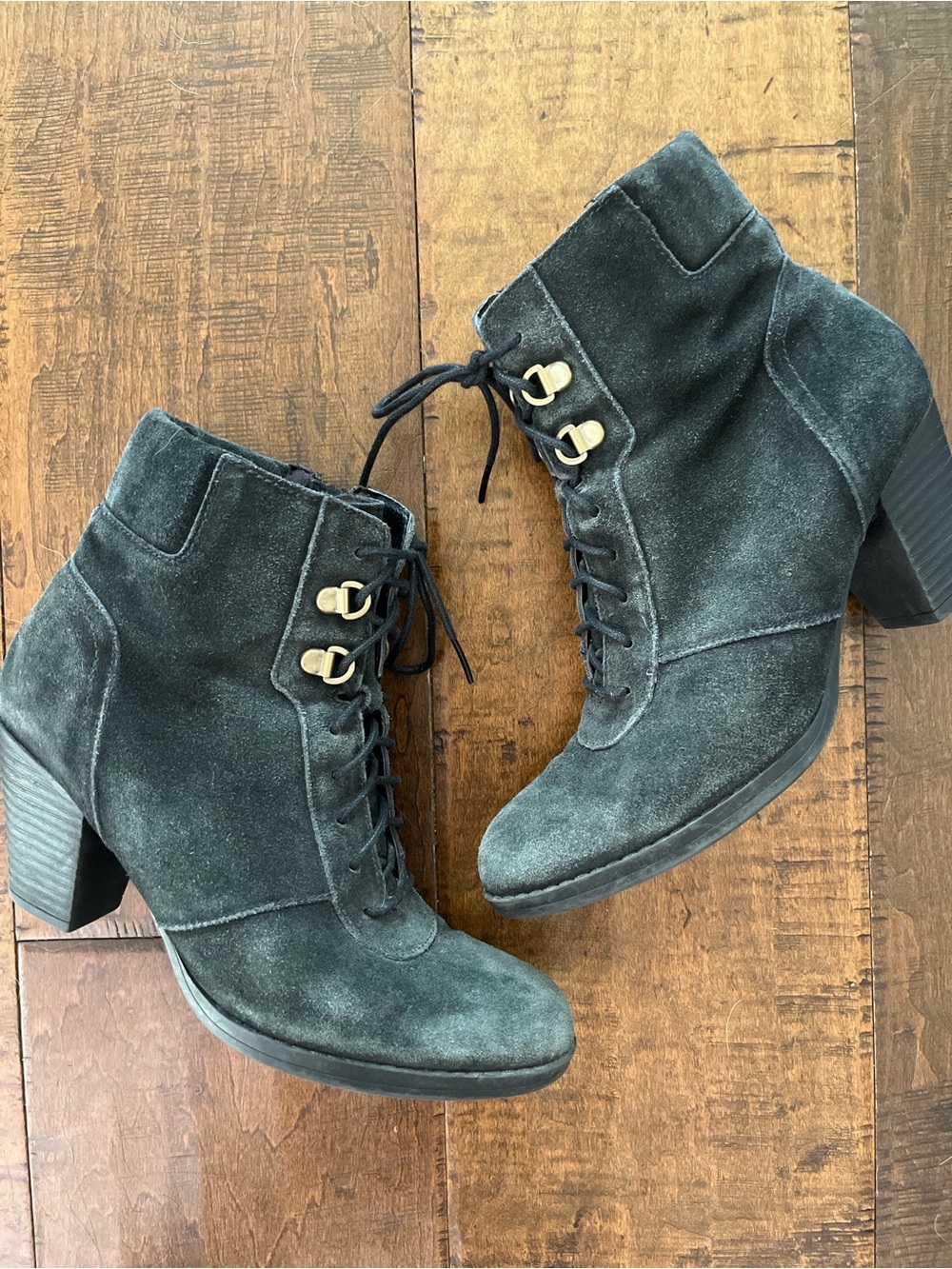 Clarks black suede lace-up ankle boots with stacked block heels Sz. 8